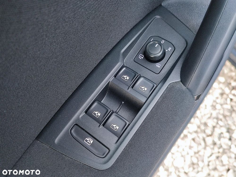 Volkswagen Tiguan - 31