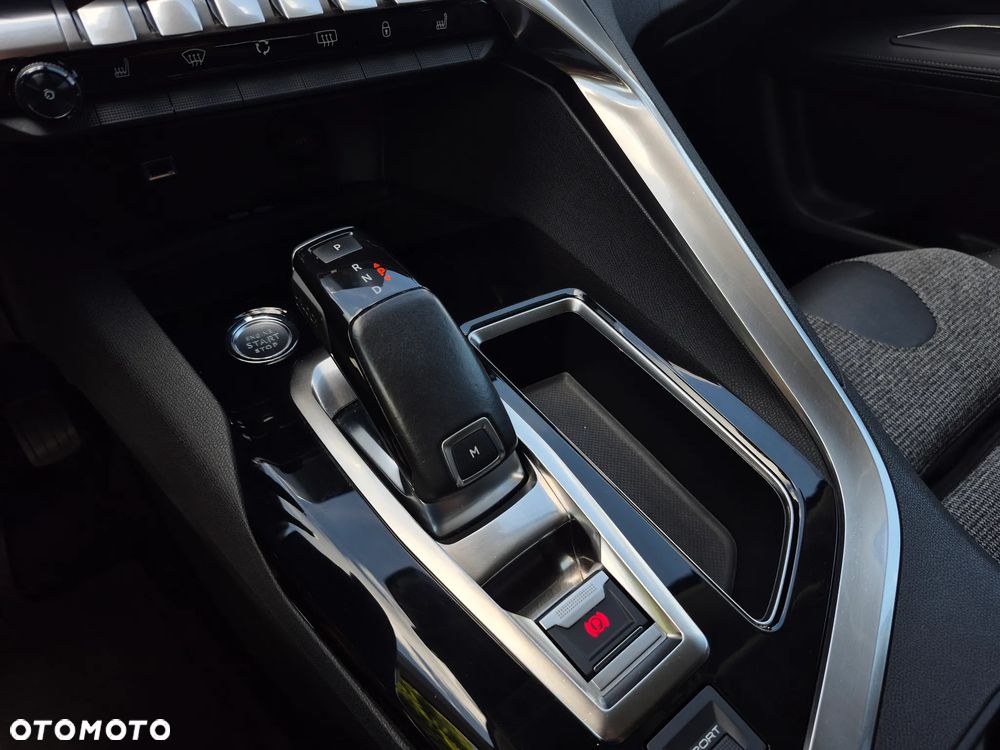Peugeot 3008 PureTech 180 Stop & Start GPF EAT8 Allure - 32