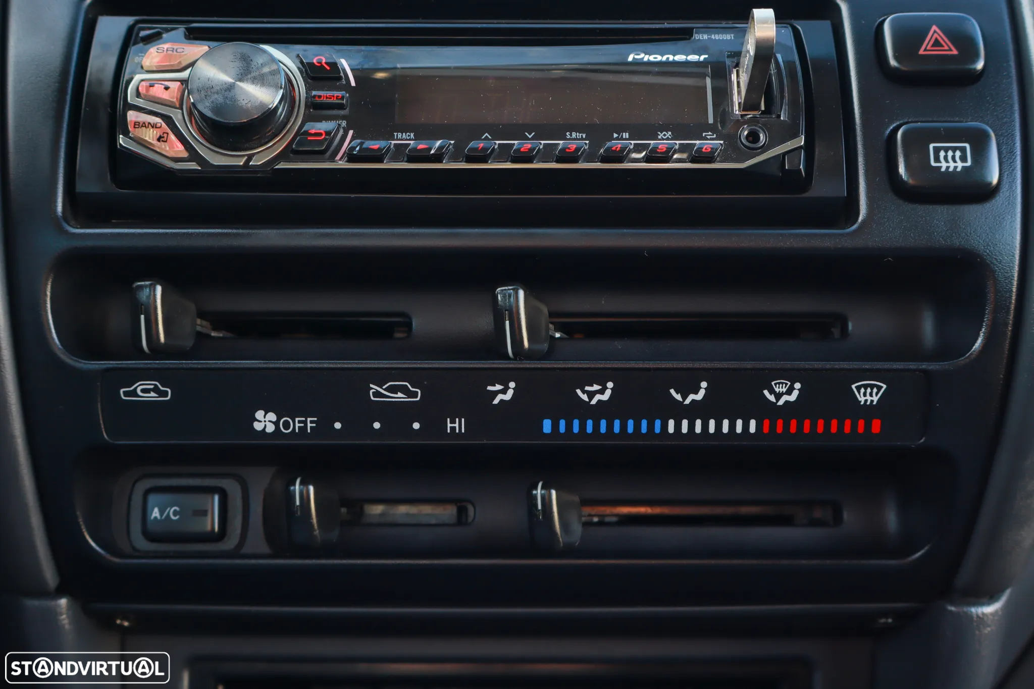 Toyota Corolla - 25