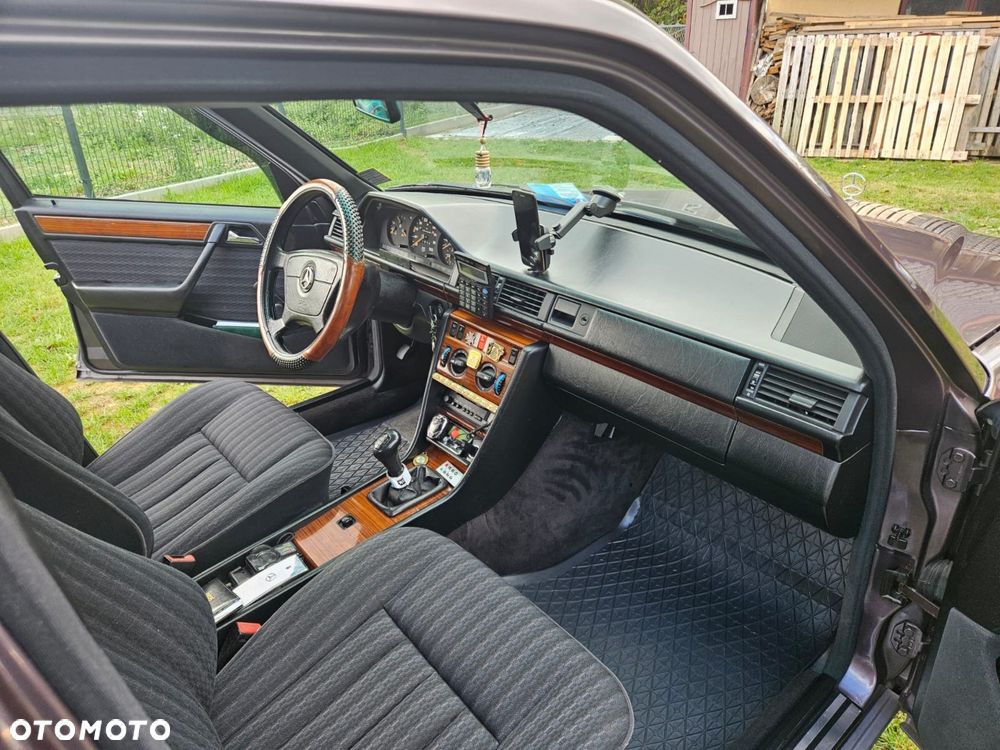 Mercedes-Benz W124 (1984-1993) - 2