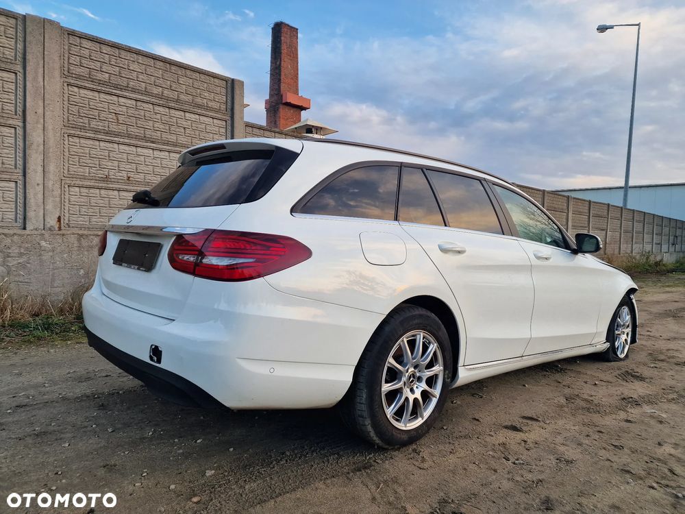 Mercedes-Benz Klasa C 180 d 9G-TRONIC Exclusive - 36