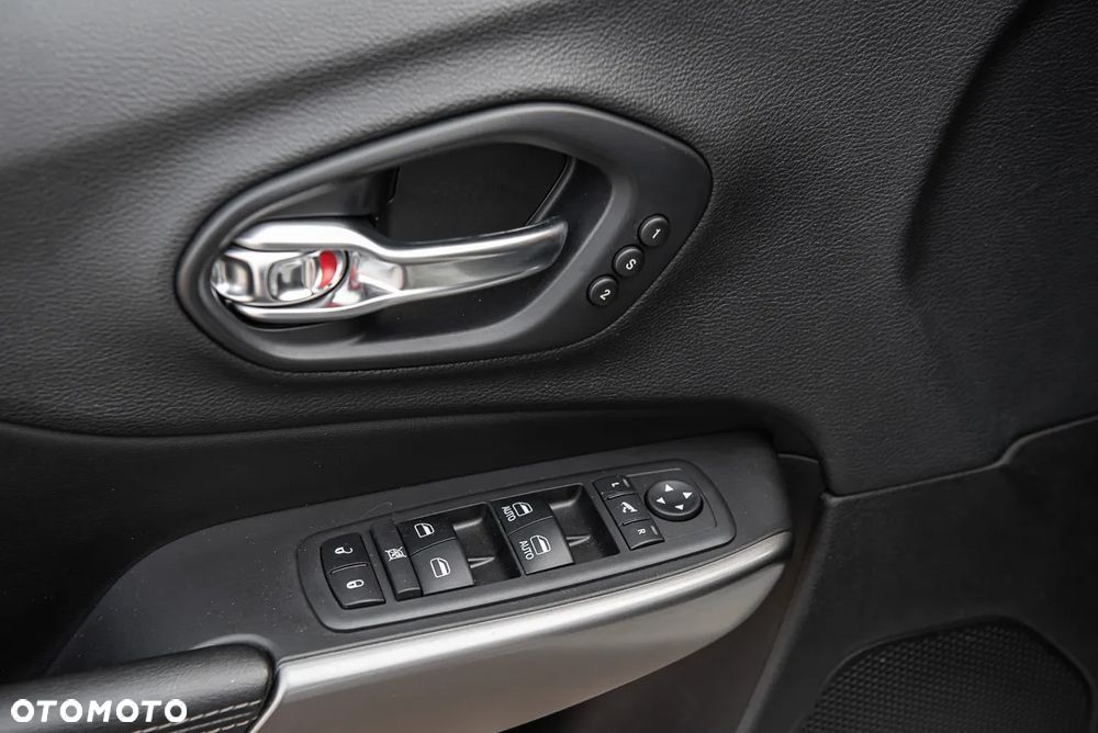 Jeep Cherokee 2.2 MJ II Active Drive I Automatik Overland - 16