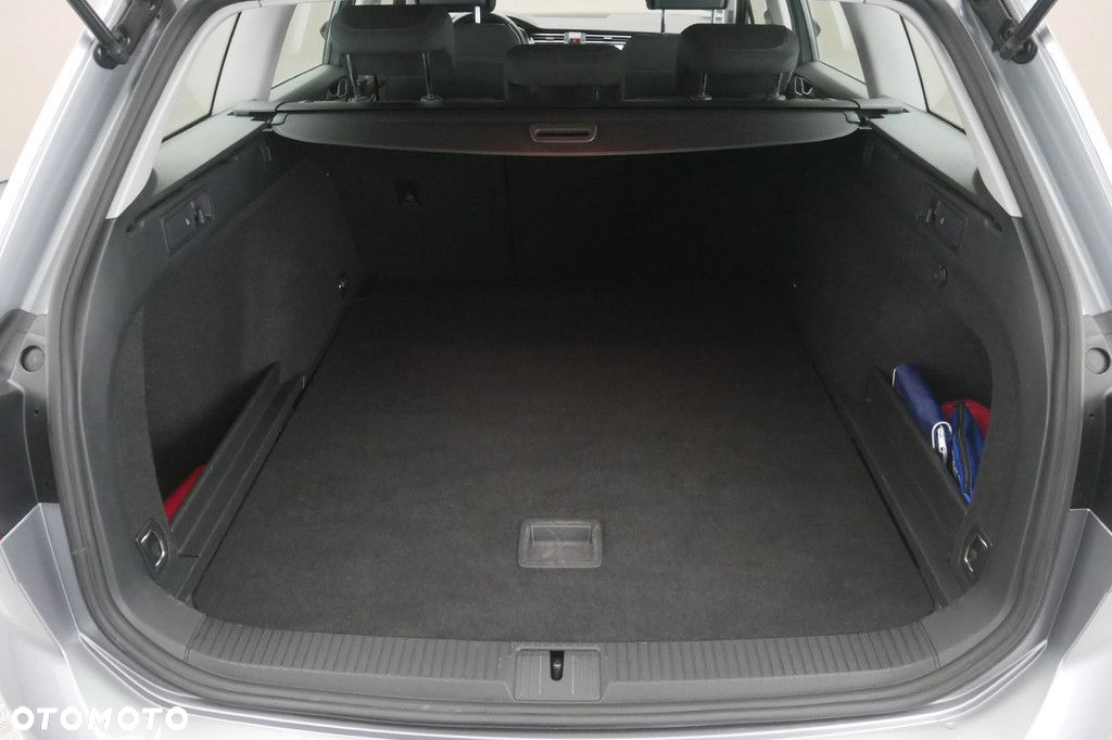 Volkswagen Passat 2.0 TSI Business DSG - 16