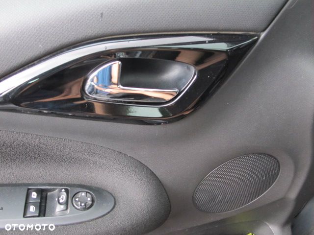 Citroën DS3 e-HDi 90 FAP SoChic - 23