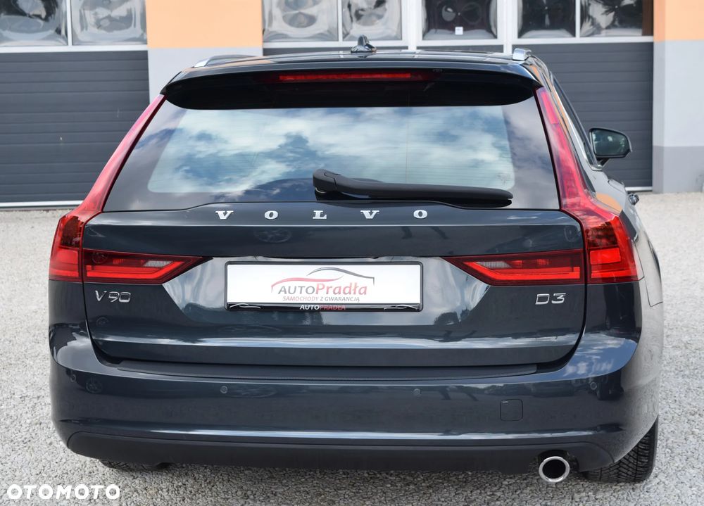Volvo V90 D3 Momentum Pro - 11