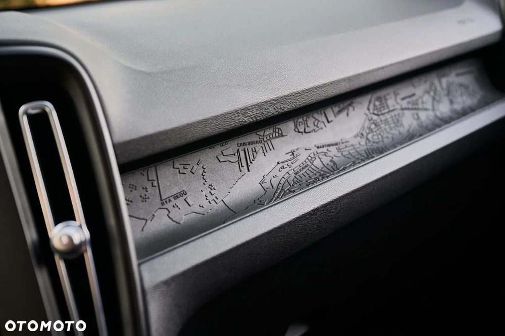 Volvo XC 40 - 38