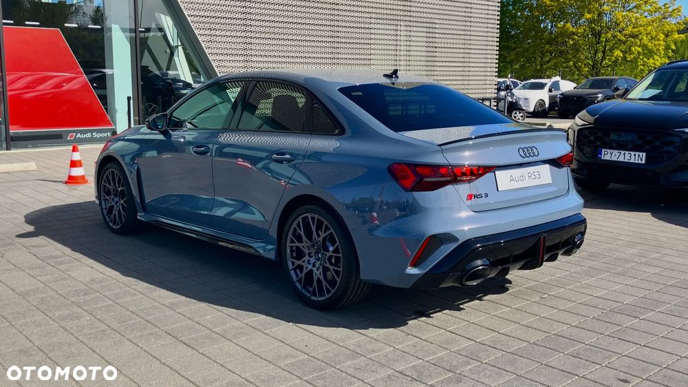 Audi RS3 Limousine - 9