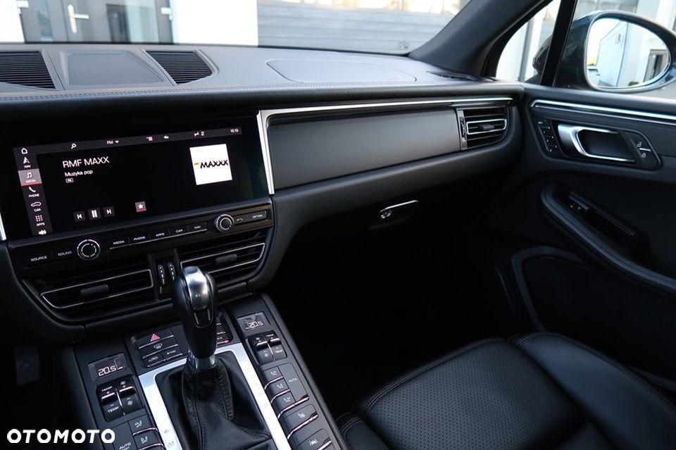 Porsche Macan Standard - 17