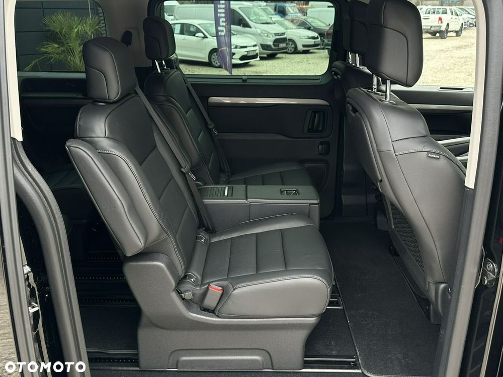 Peugeot Traveller - 22