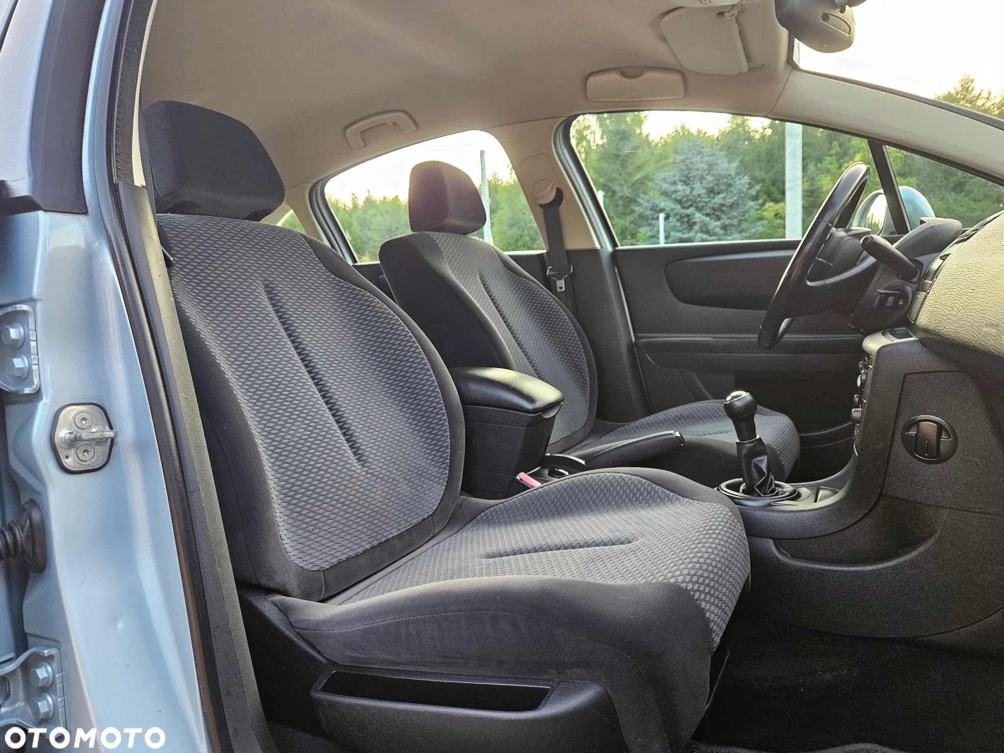 Citroën C4 1.6 16V Confort - 18