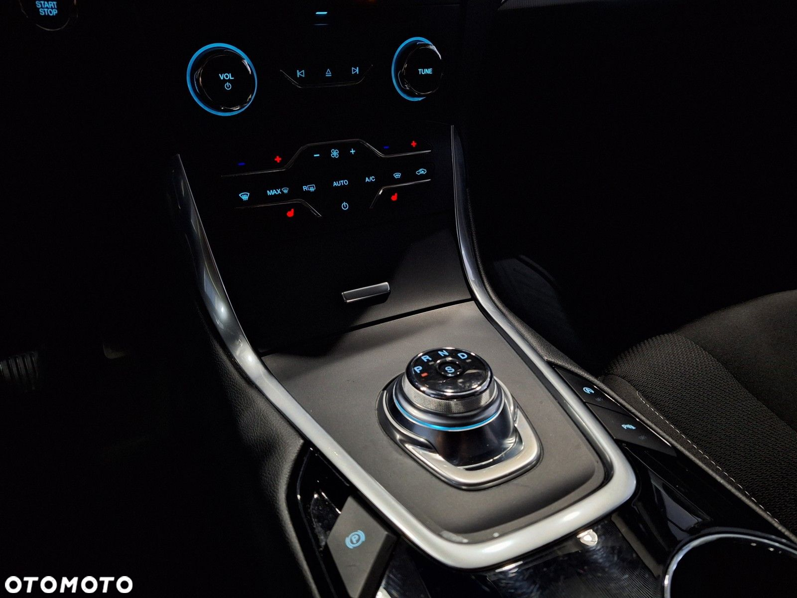 Ford S-Max 2.0 EcoBlue Titanium - 25