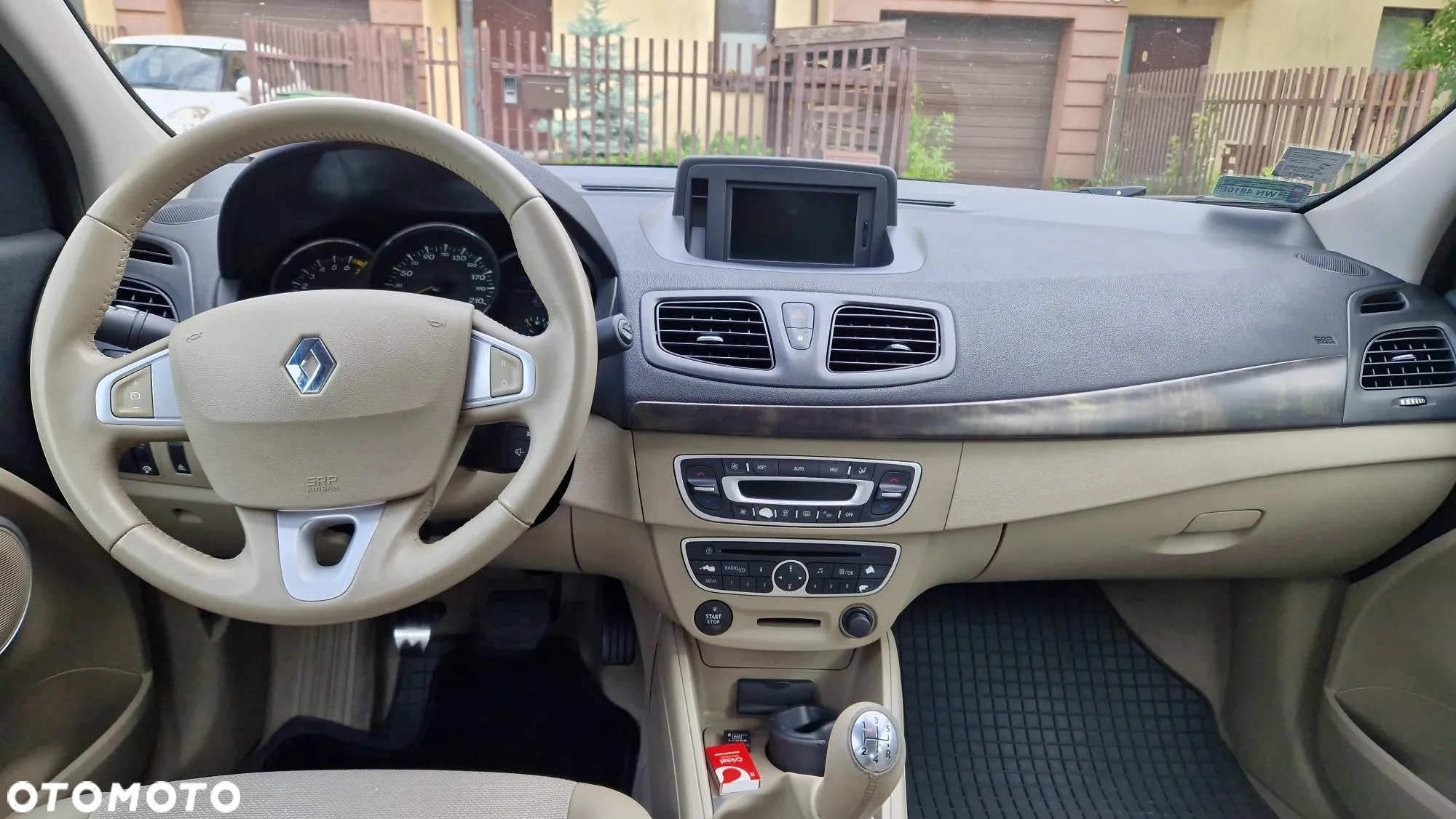 Renault Fluence 1.6 16V Privilege - 5