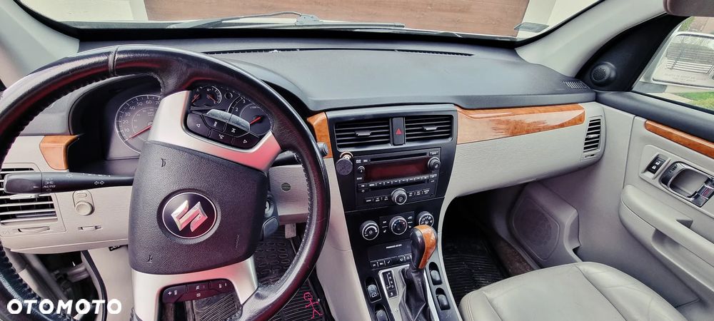 Suzuki XL7 3.6 V6 Luxury - 8