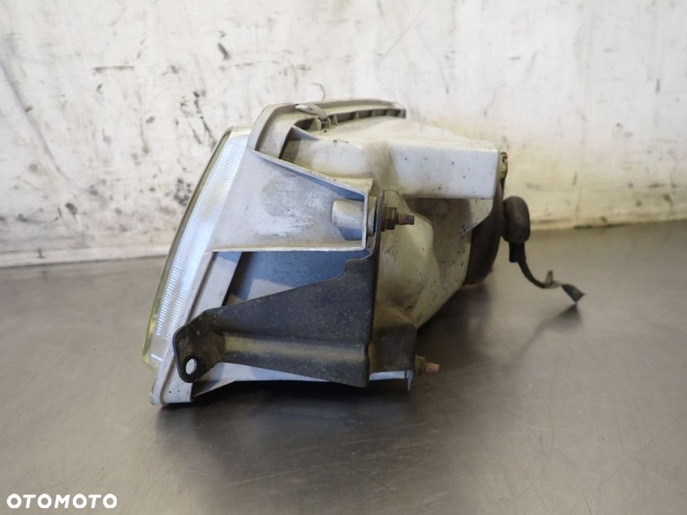 LAMPA PRAWA PRZEDNIA SUZUKI VITARA I - 7