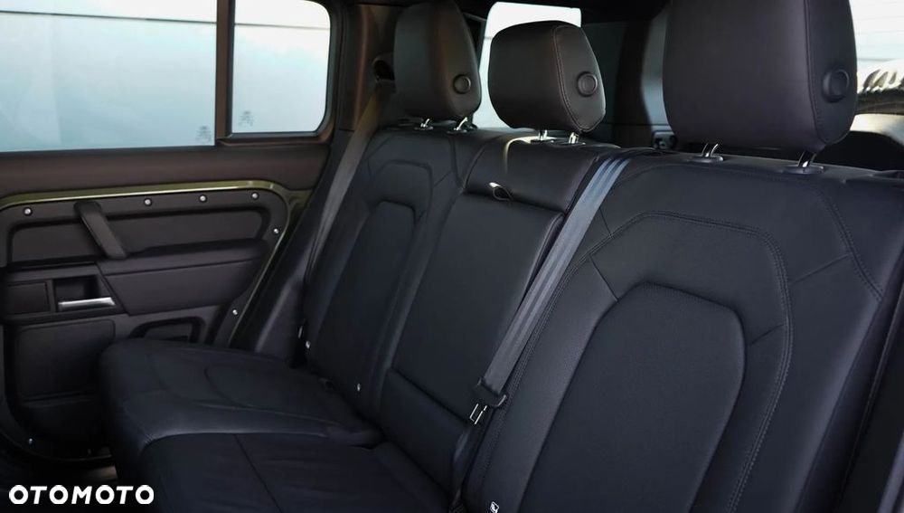 Land Rover Defender 3.0 D350 mHEV X-Dynamic SE - 27