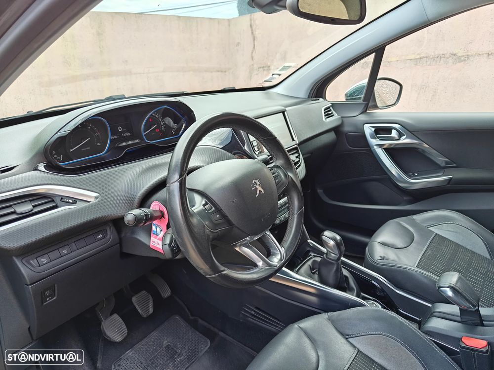 Peugeot 2008 1.6 e-HDi Allure - 10