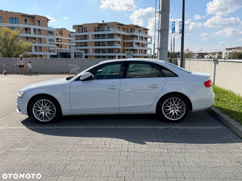 Audi A4 Limousine 2.0 TDI DPF quattro S tronic Ambiente - 2