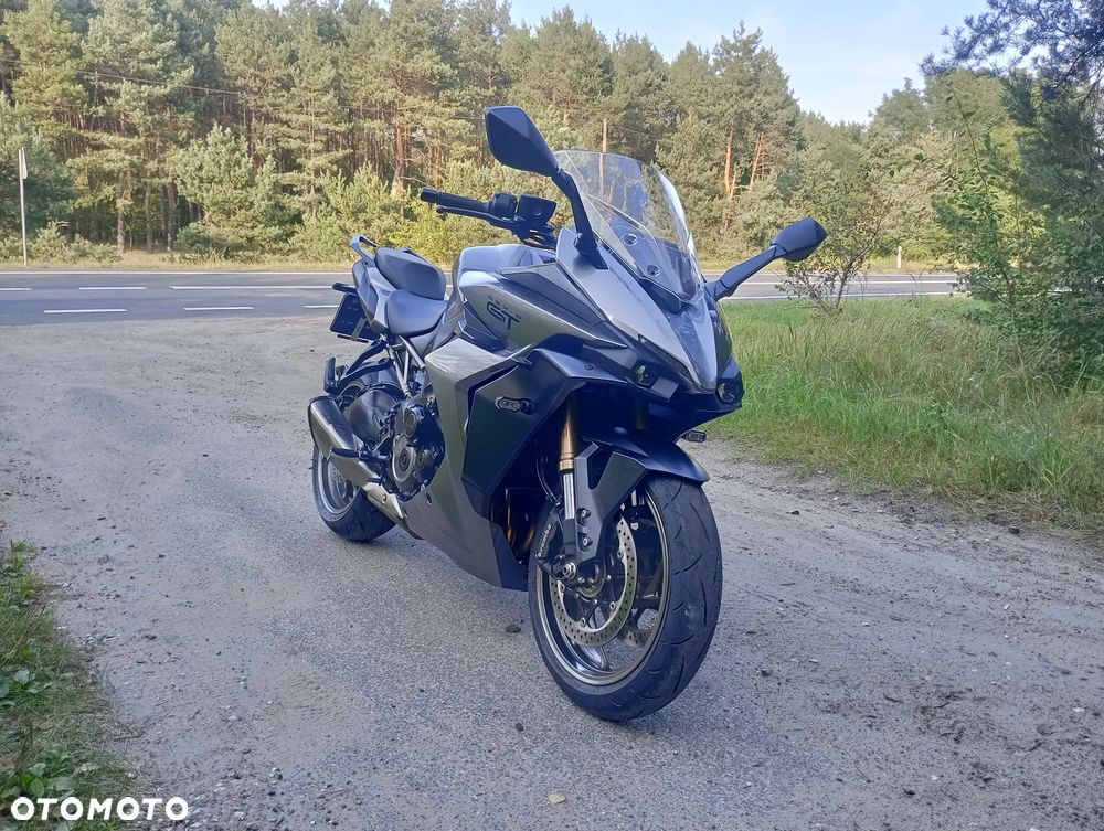 Suzuki GSX 1000 - 1
