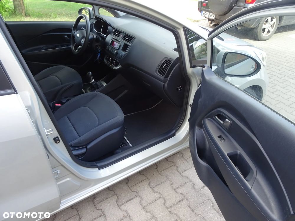 Kia Rio 1.1 crdi L - 17