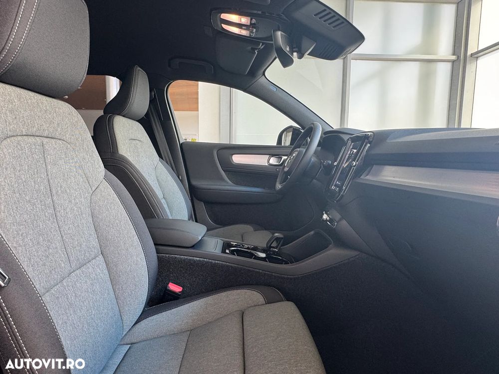Volvo XC 40 B3 AT FWD MHEV Plus Dark - 10