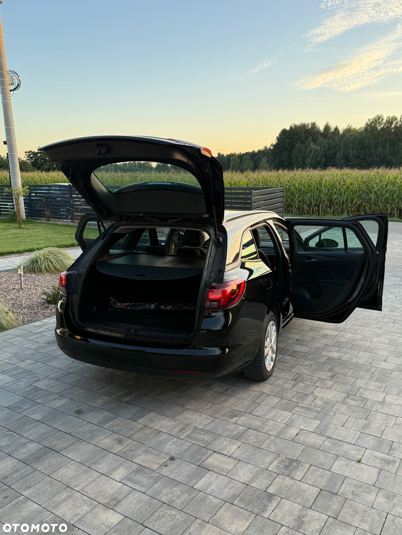 Opel Astra 1.6 D (CDTI) Start/Stop Sports Tourer Business - 4