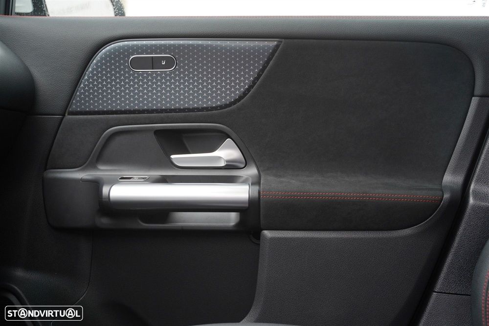 Mercedes-Benz EQA 250+ AMG Line - 33