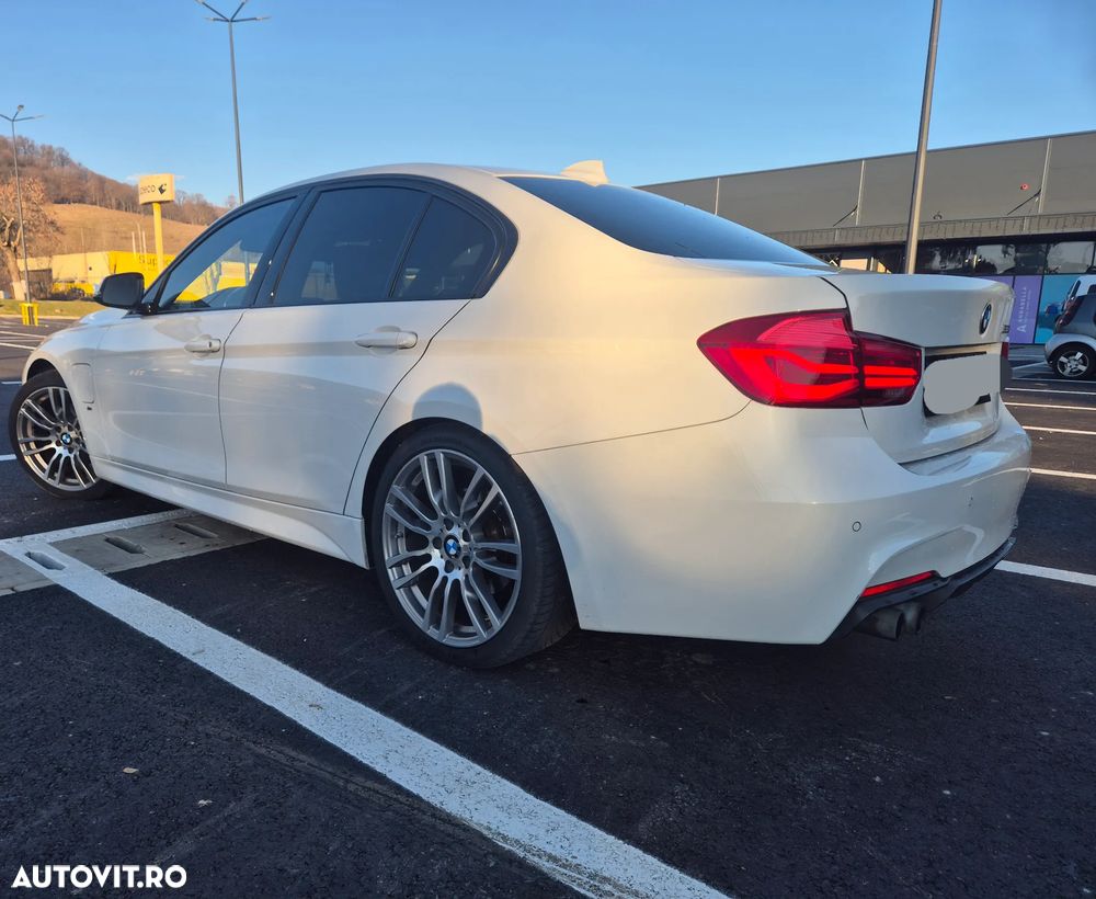 BMW Seria 3 330e iPerformance M Sport - 5