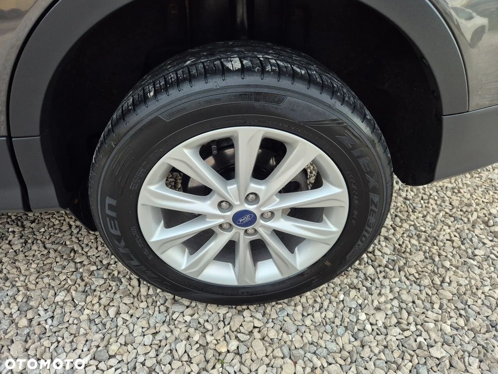 Ford Kuga 2.0 TDCi 2x4 Titanium - 14