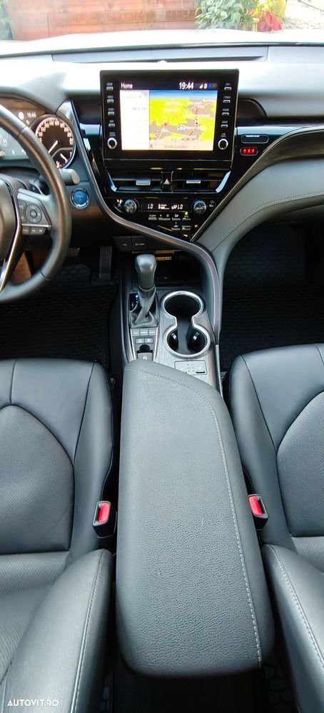 Toyota Camry 2.5 Dynamic - 9