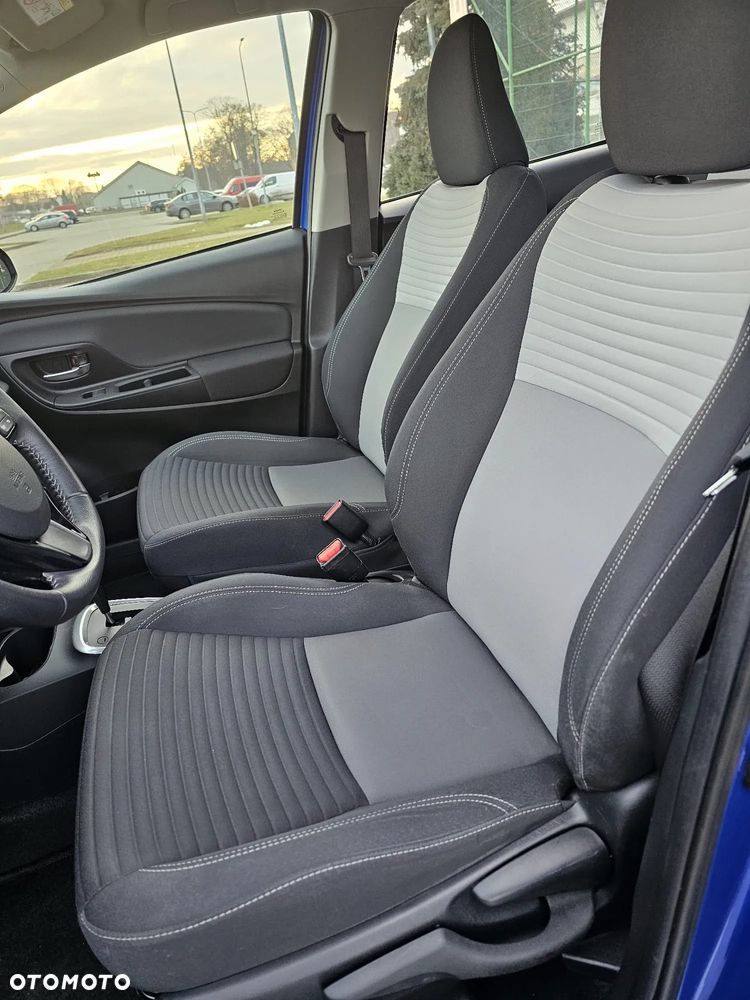 Toyota Yaris Hybrid 100 Premium EU6 - 27