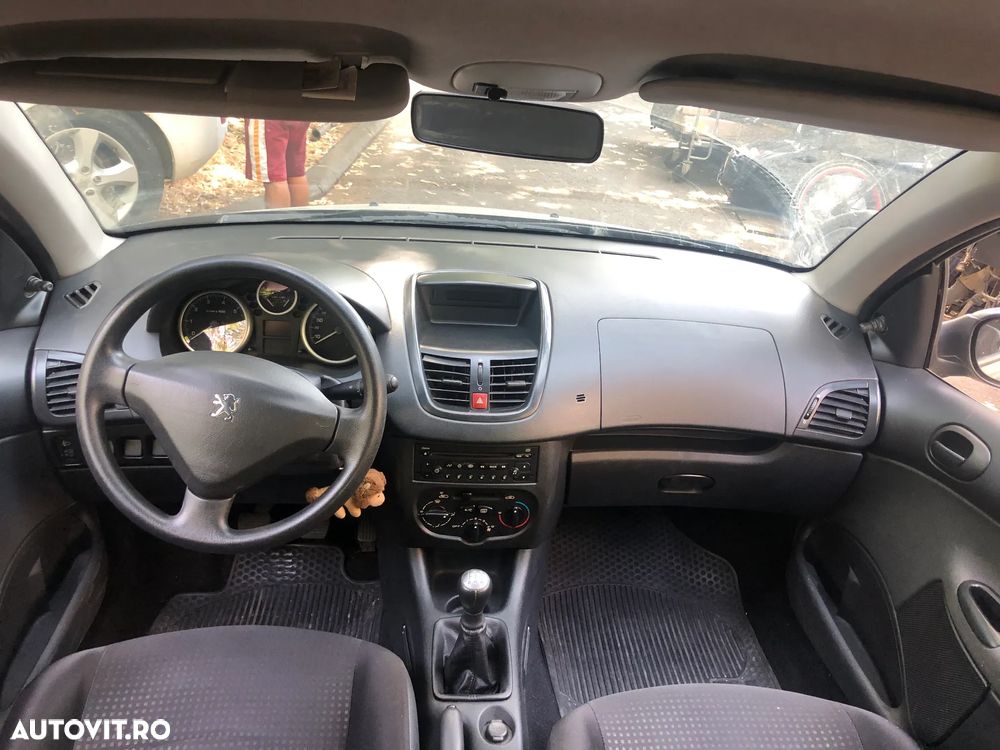 Dezmembrez Peugeot 206+ plus 2010 negru - 7