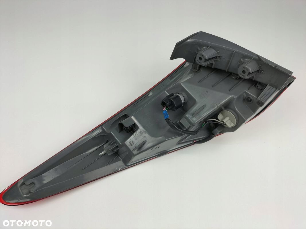 LAMPA PRAWY TYŁ PRAWA TYLNA HYUNDAI I40 924023Z5 - 5