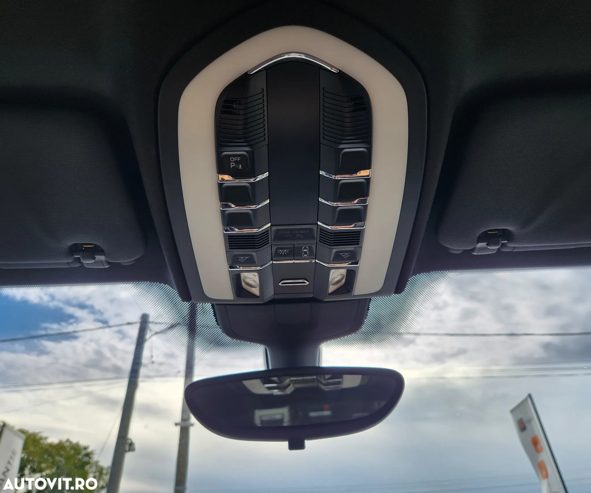 Porsche Cayenne 3.0 L - 29