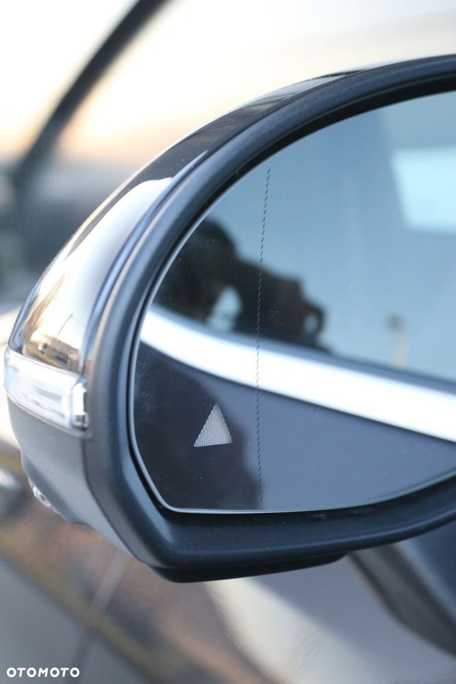 Mercedes-Benz GLC - 30