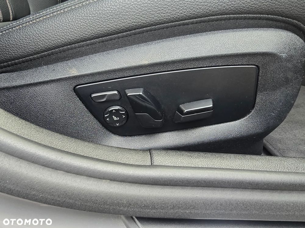 BMW Seria 5 530e M Sport sport - 13