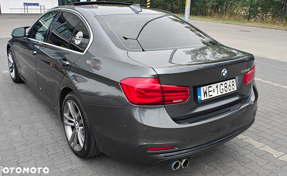 BMW Seria 3 330i - 8