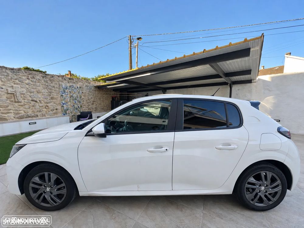 Peugeot 208 PureTech 100 EAT8 Allure - 4