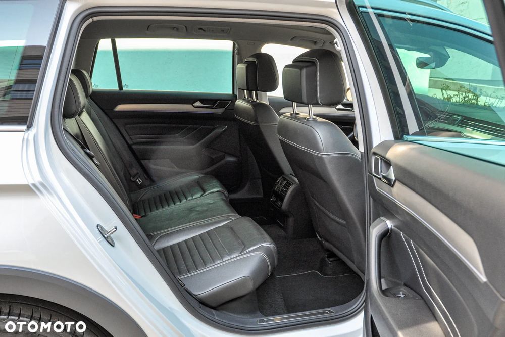 Volkswagen Passat Alltrack - 13