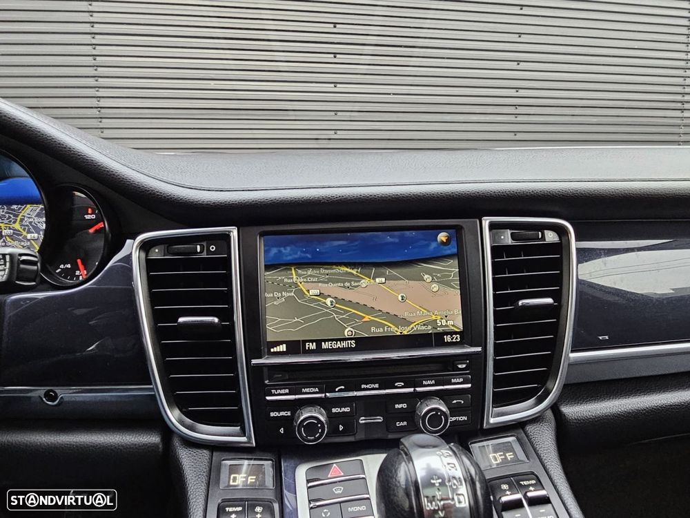 Porsche Panamera Standard - 15