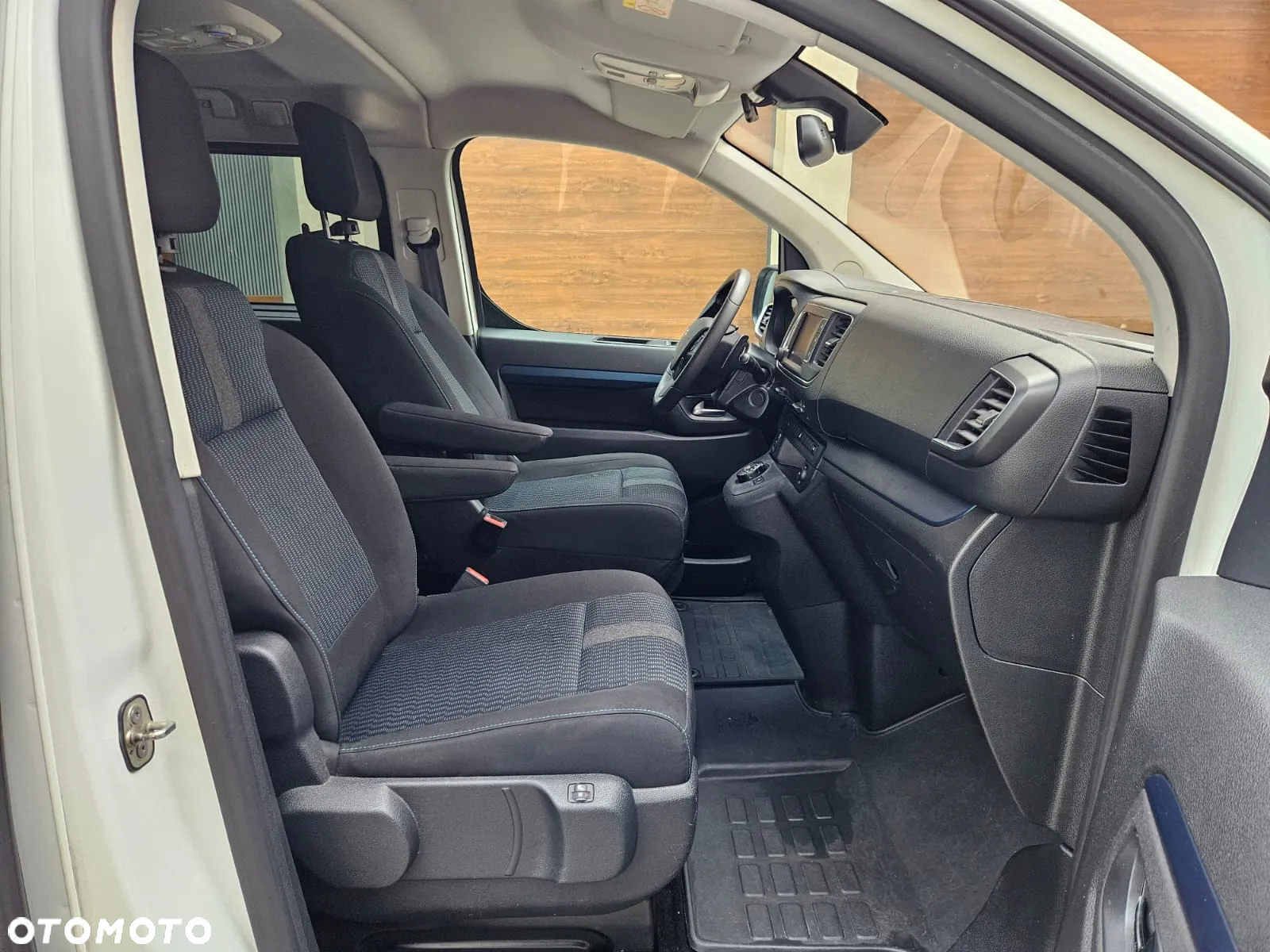Peugeot Traveller 2.0 BlueHDi Compact Allure - 16