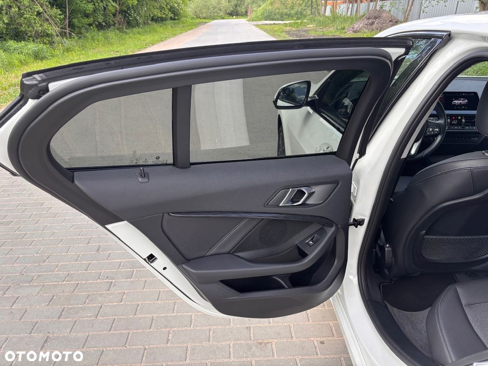BMW Seria 1 118i Sport Line - 13