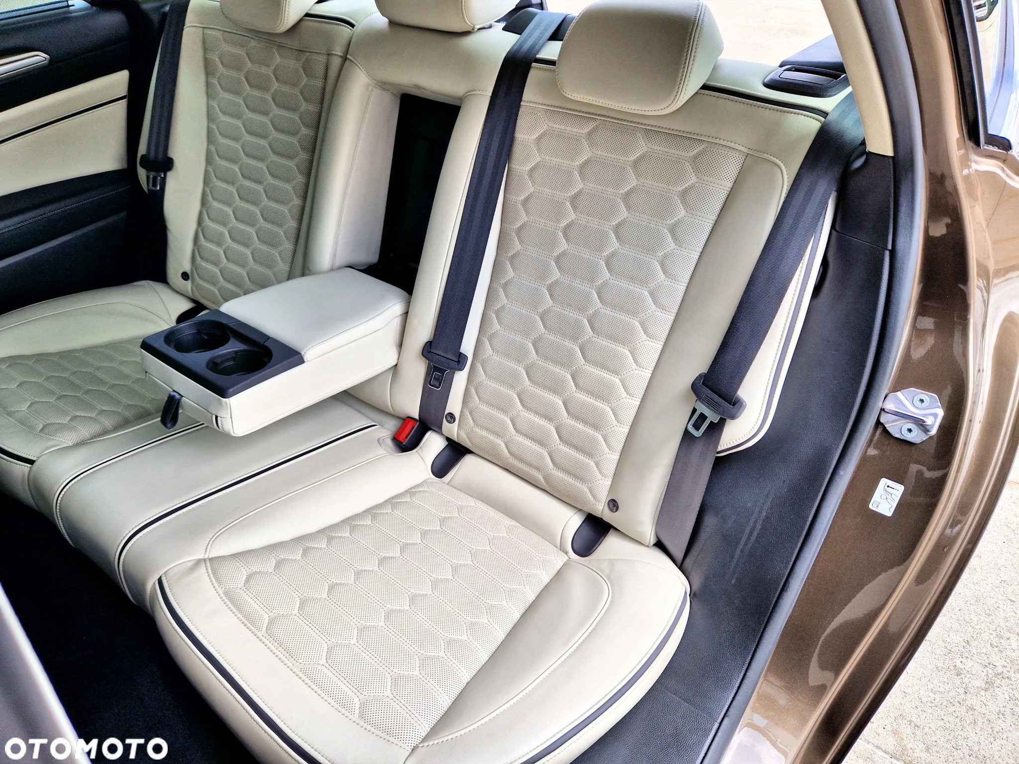 Ford Mondeo Vignale 2.0 TDCi PowerShift - 19