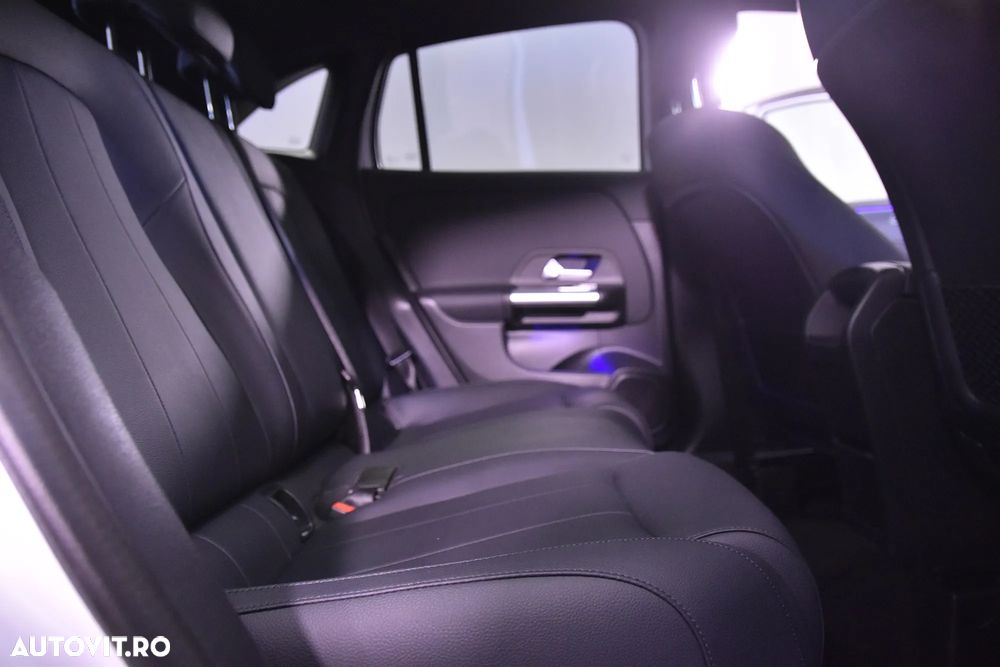 Mercedes-Benz GLA - 12