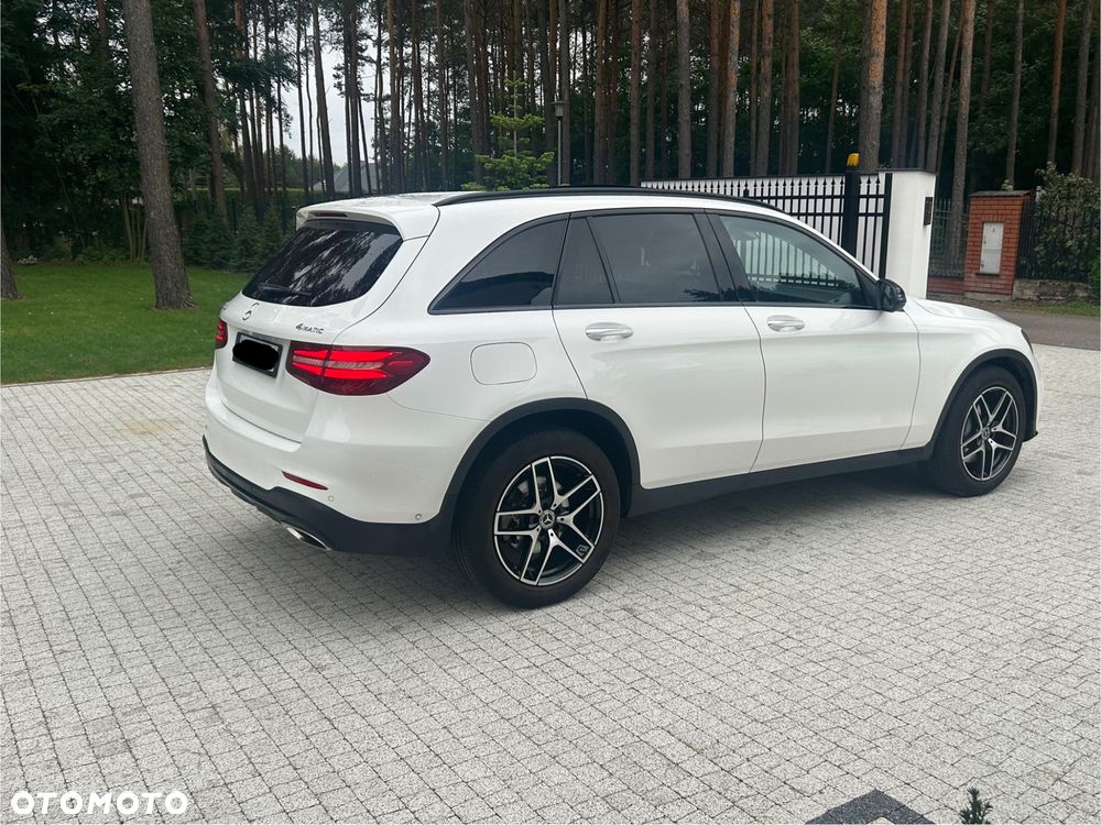 Mercedes-Benz GLC - 12