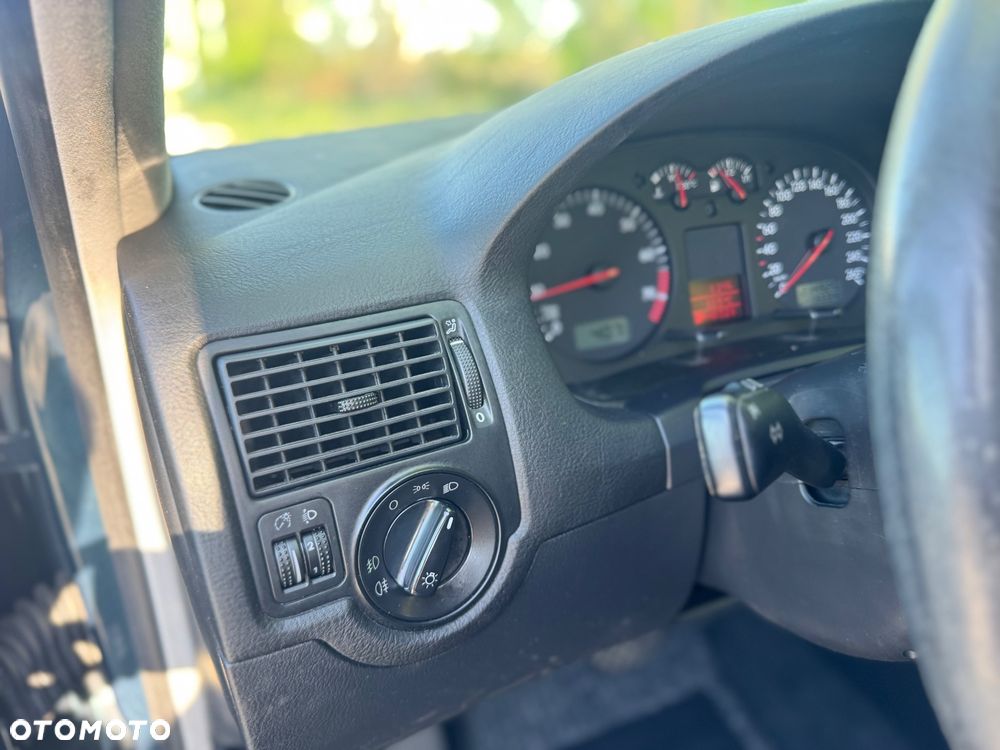 Volkswagen Golf - 14