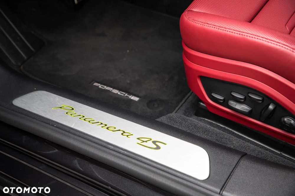 Porsche Panamera - 19