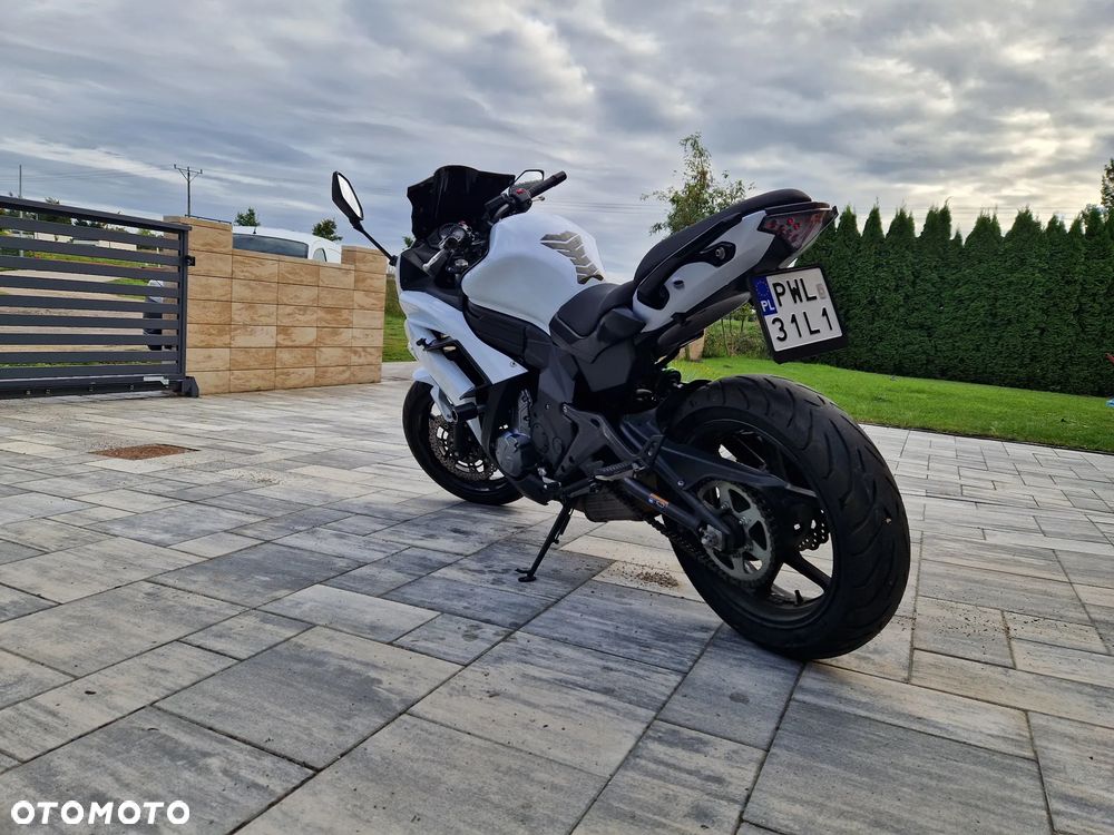 Kawasaki ER - 10