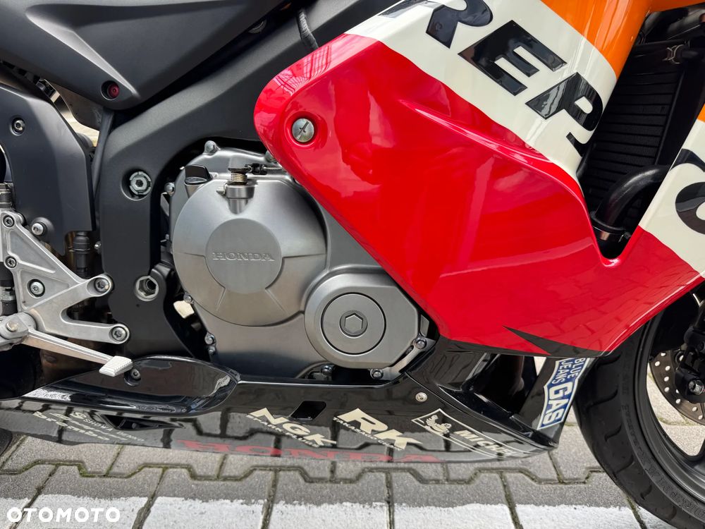 Honda CBR - 13