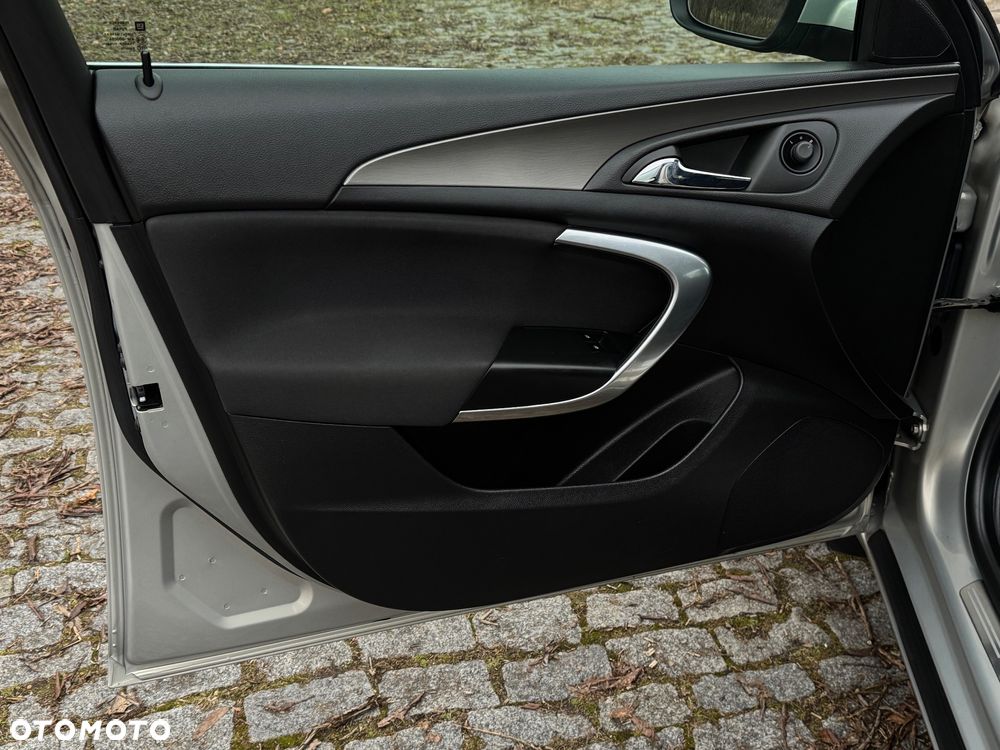 Opel Insignia 1.6 Design Edition - 32