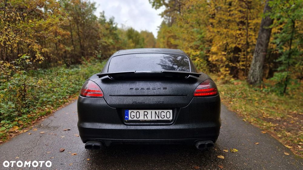 Porsche Panamera GTS - 4